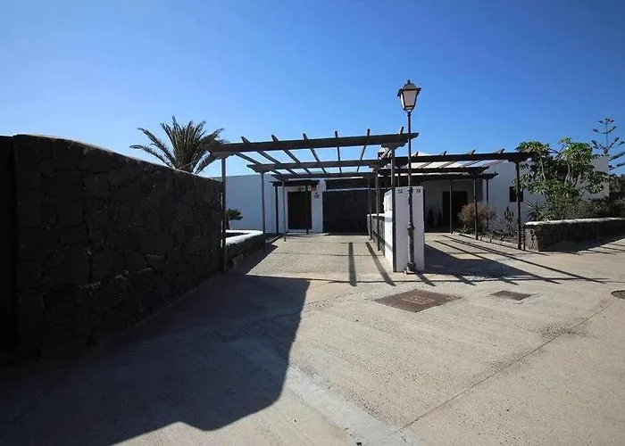 Проживання в сім'ї Cotton House