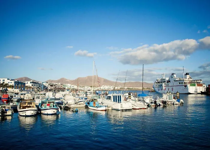 Cotton House Homestay *